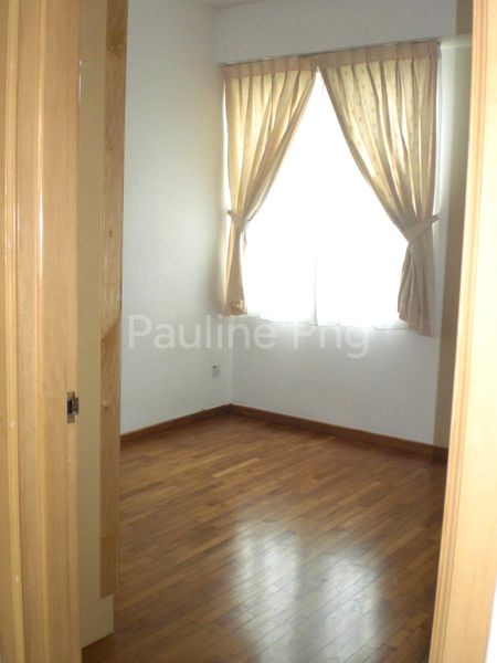 3 Bed Condo for Rent in  The Huntington - Image 4